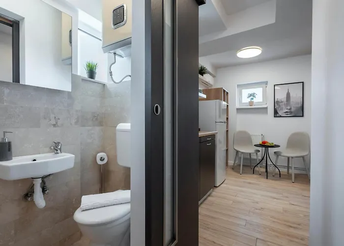 Little Base Near Old Town & Calea Victoriei Apartman