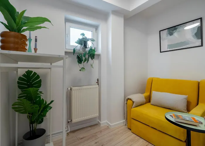 Little Base Near Old Town & Calea Victoriei Бухарест