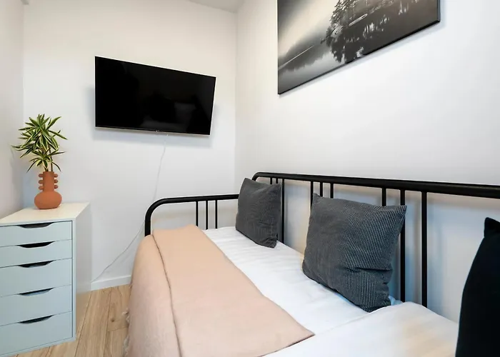 Little Base Near Old Town & Calea Victoriei Apartman