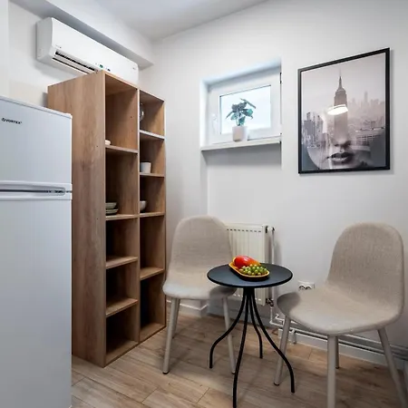 Little Base Near Old Town & Calea Victoriei Apartamento